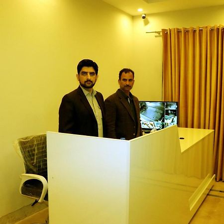 איסלמאבד Hayat Grand Guest House מראה חיצוני תמונה