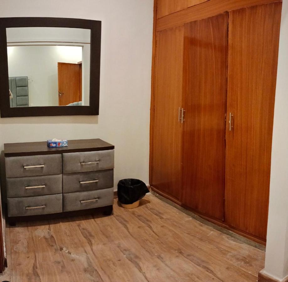 איסלמאבד Hayat Grand Guest House מראה חיצוני תמונה