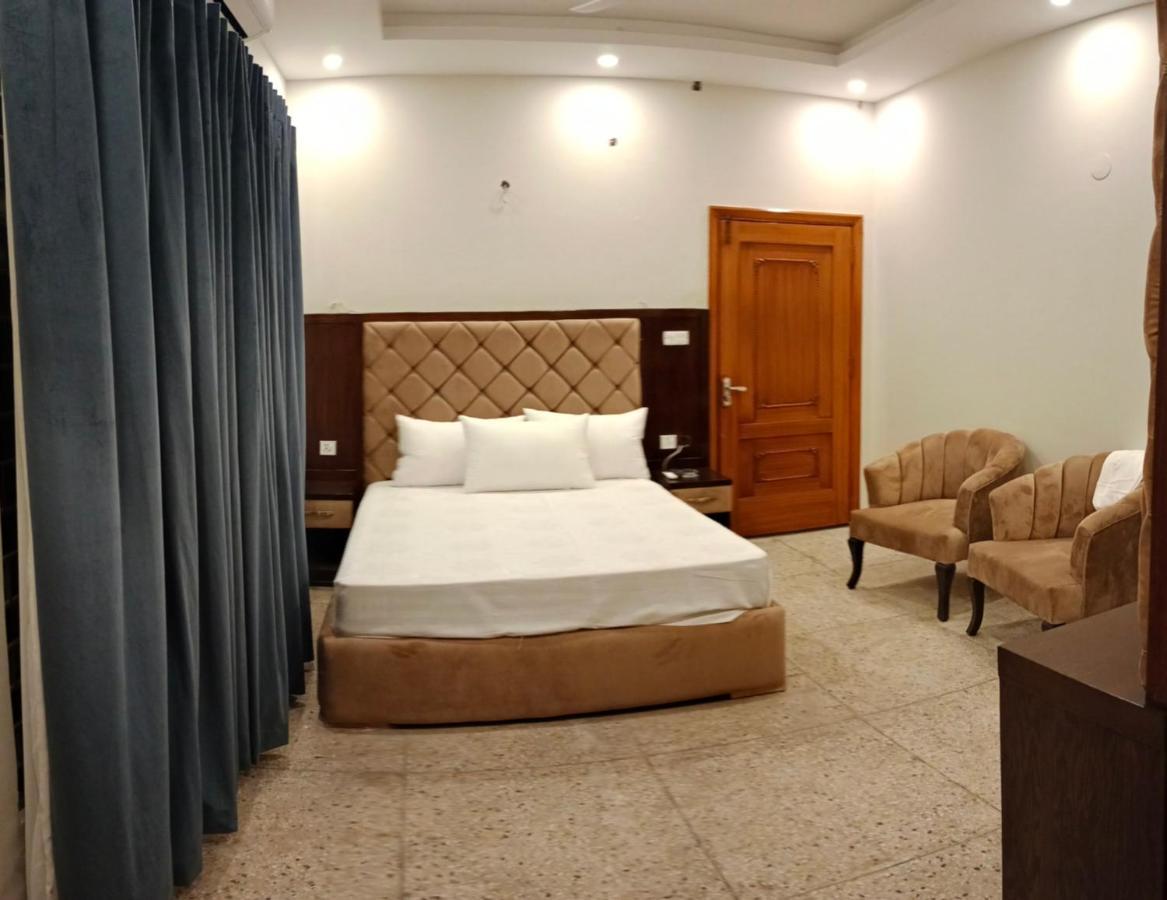 איסלמאבד Hayat Grand Guest House מראה חיצוני תמונה