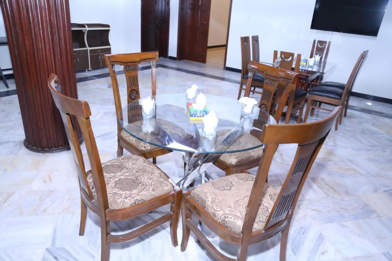 איסלמאבד Hayat Grand Guest House מראה חיצוני תמונה
