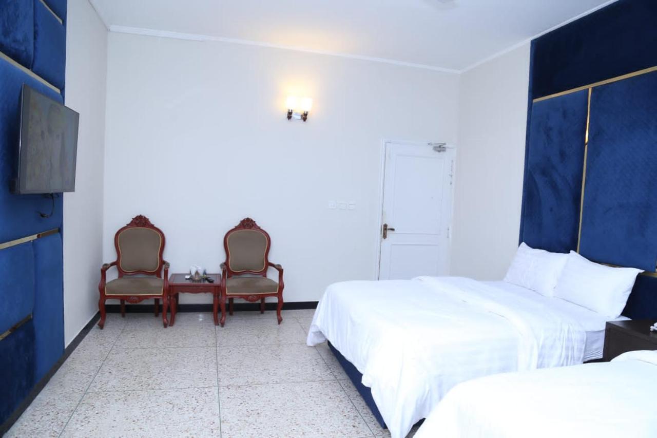 איסלמאבד Hayat Grand Guest House מראה חיצוני תמונה