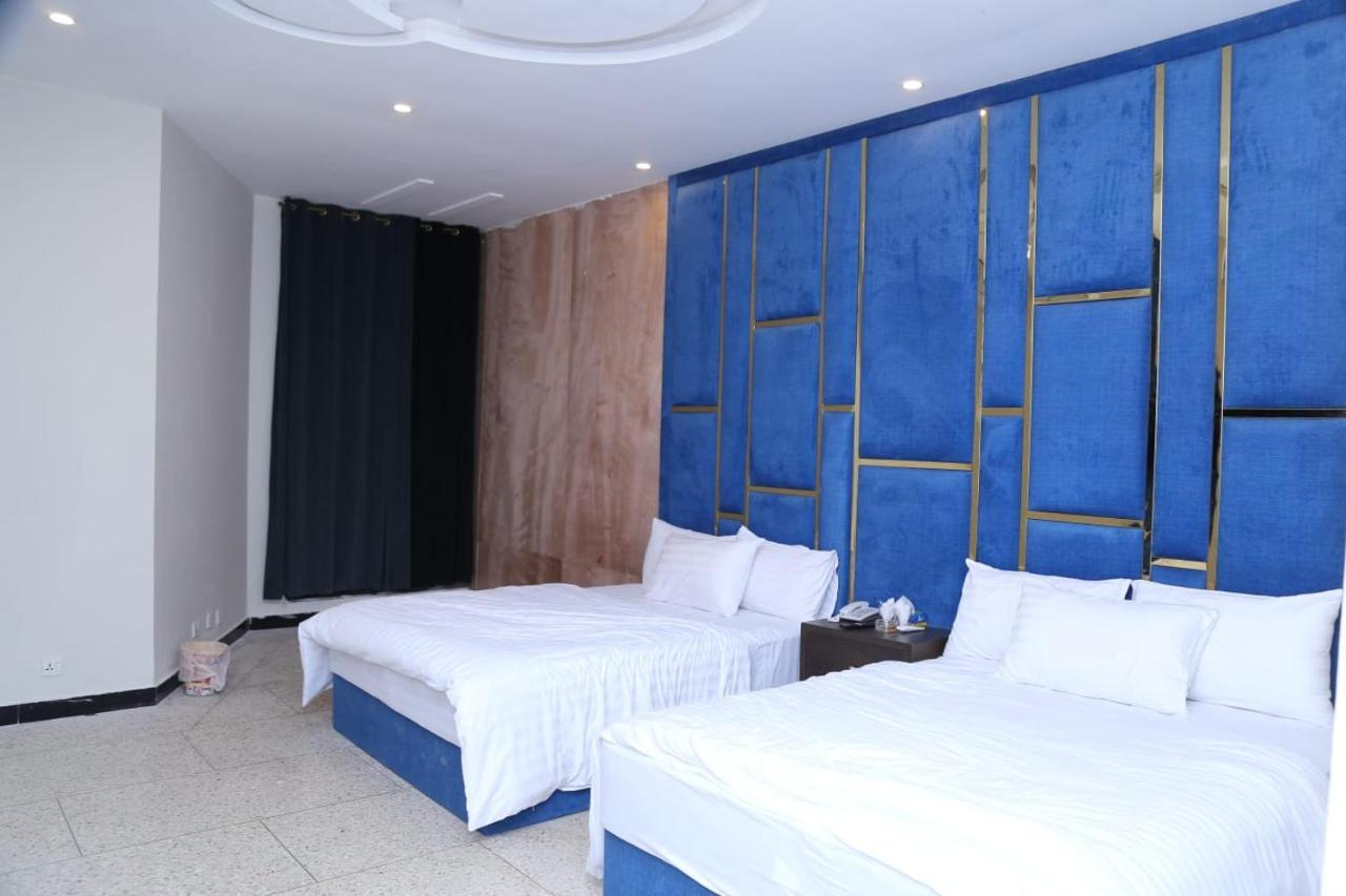 איסלמאבד Hayat Grand Guest House מראה חיצוני תמונה