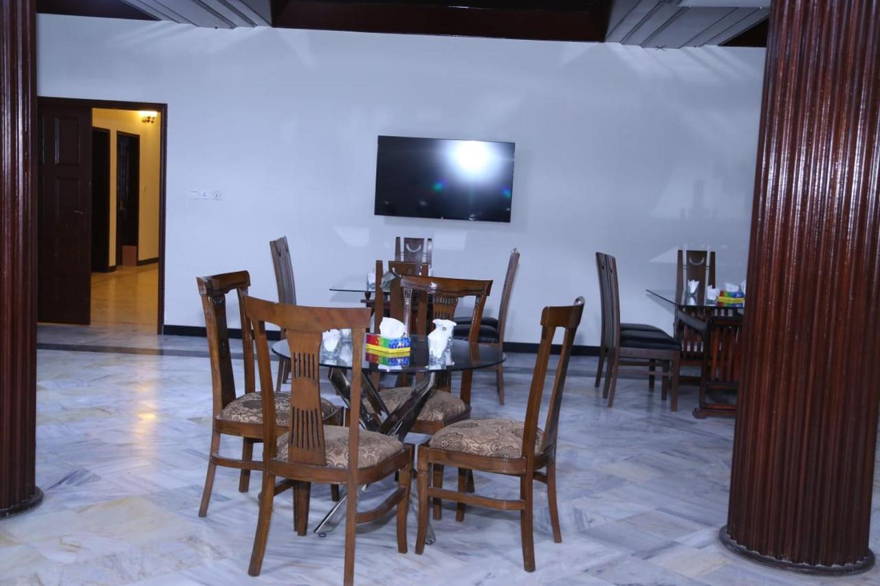 איסלמאבד Hayat Grand Guest House מראה חיצוני תמונה