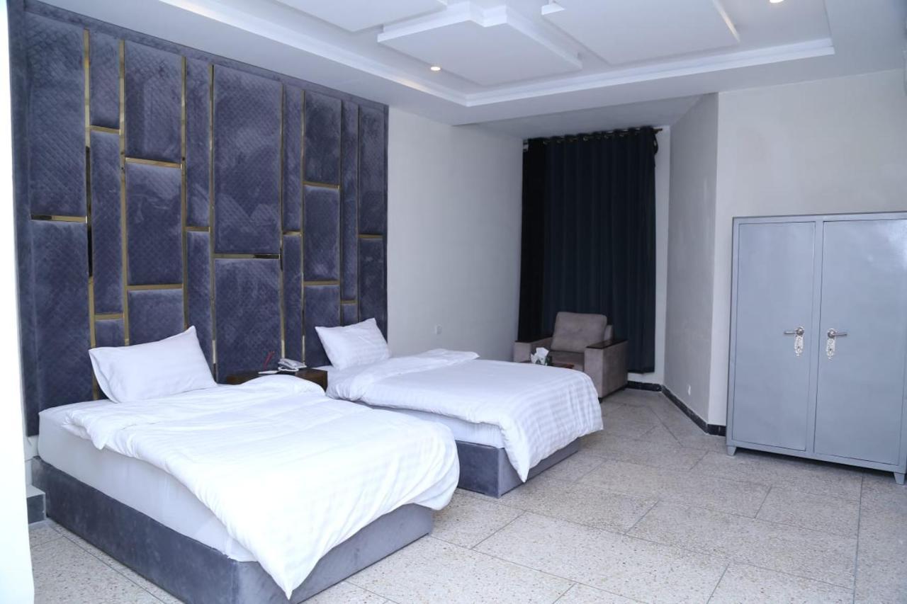 איסלמאבד Hayat Grand Guest House מראה חיצוני תמונה