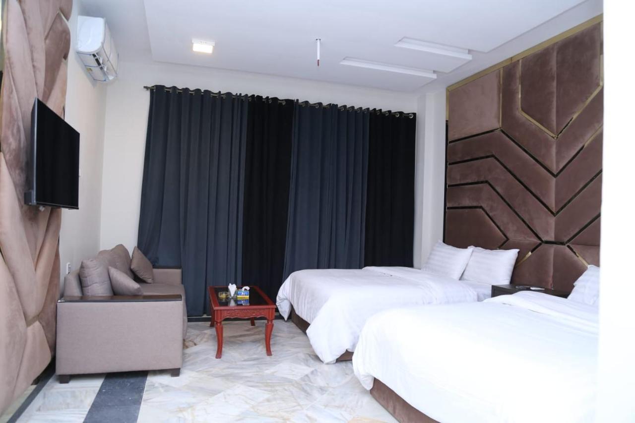 איסלמאבד Hayat Grand Guest House מראה חיצוני תמונה