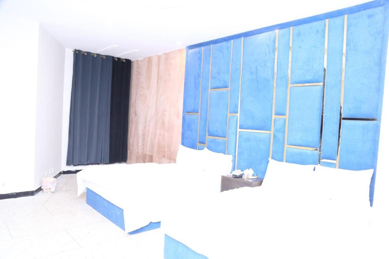 איסלמאבד Hayat Grand Guest House מראה חיצוני תמונה
