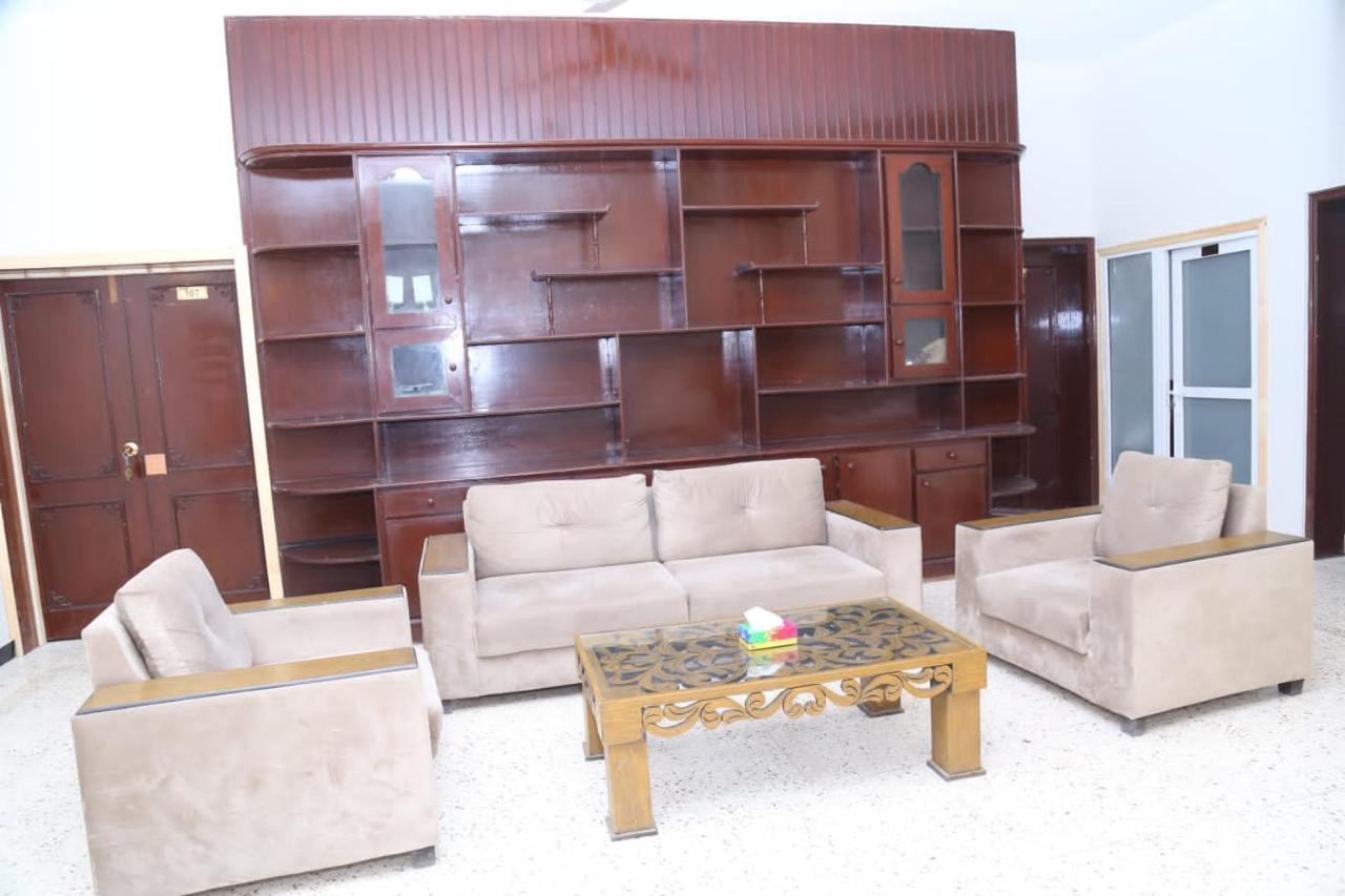 איסלמאבד Hayat Grand Guest House מראה חיצוני תמונה