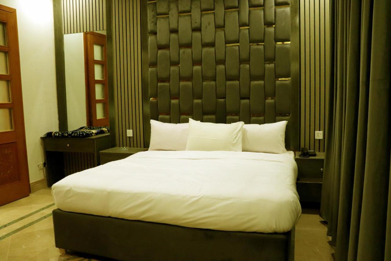 איסלמאבד Hayat Grand Guest House מראה חיצוני תמונה