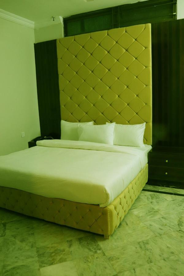 איסלמאבד Hayat Grand Guest House מראה חיצוני תמונה