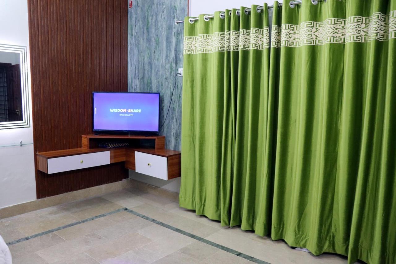 איסלמאבד Hayat Grand Guest House מראה חיצוני תמונה